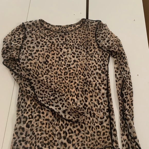 Mesh leopard print long sleeve top - Picture 3 of 5
